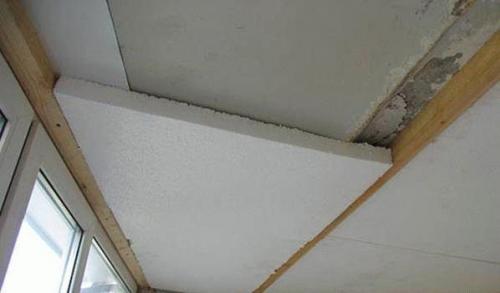 Как обшить дом снаружи пенопластом. Пенопласт или минвата: чем лучше утеплить? 01