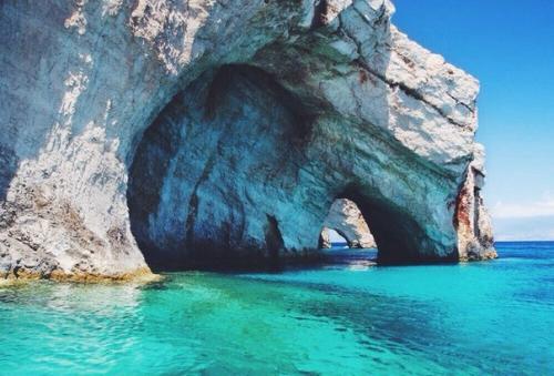 Завораживающая лазурь греческого острова Закинтос 05