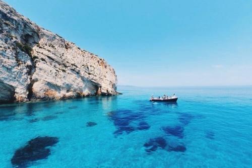 Завораживающая лазурь греческого острова Закинтос 04