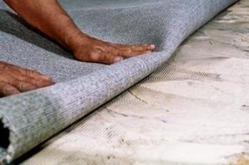 Как стыковать ковролин. Как класть ковролин своими руками