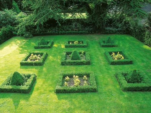 Как оформить большую клумбу. Варианты клумбы: как правильно декорировать 18 Как оформить большую клумбу. Варианты клумбы: как правильно декорировать 18