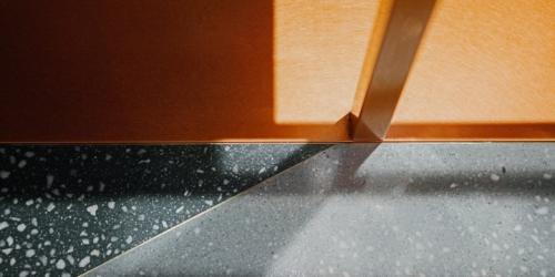 Оформление колонны в интерьере кафе. Дизайн интерьера кафе: оригинально, не правда ли?