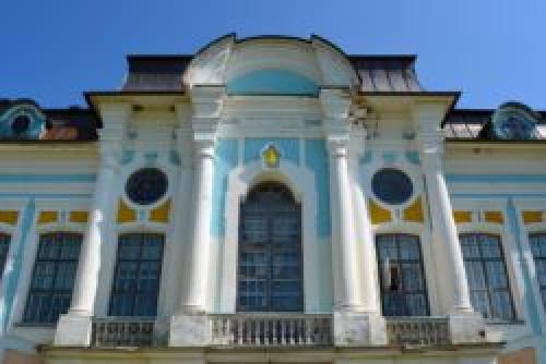 Оформление фронтона крыши деревом. Что такое фронтон? Общая информация о его устойстве