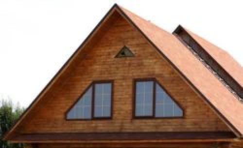 Оформление фронтона крыши деревом. Что такое фронтон? Общая информация о его устойстве
