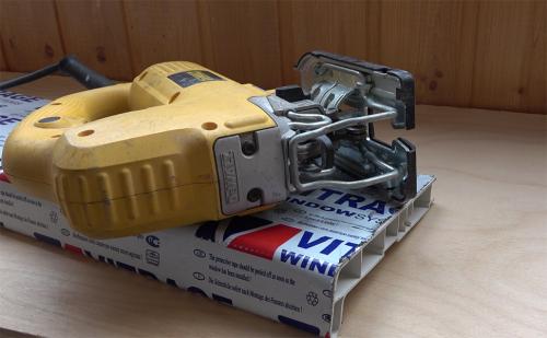 Как обрезать подоконник под холодильник