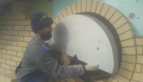 Обкладка облицовочным кирпичом оконных проемов. Обрамление окон кирпичом