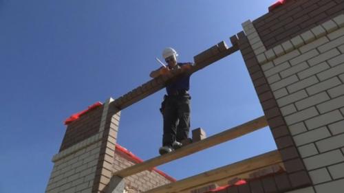 Кладка оконного проема из кирпича. Несколько слов о облицовке проема кирпичом