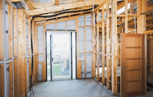 Построить дом своими руками чертежи. Деревянный дом своими руками: пошаговое описание, как построить самостоятельно дом от А до Я