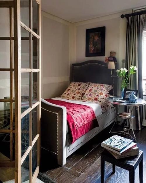 Одноместная спальня 01