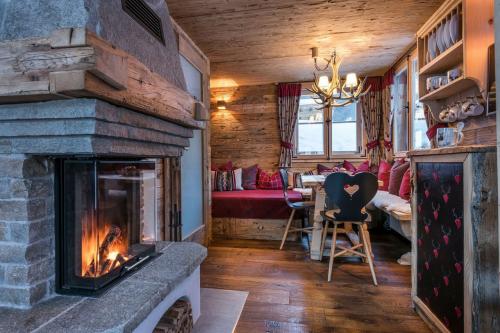 Небольшой шикарный домик 03