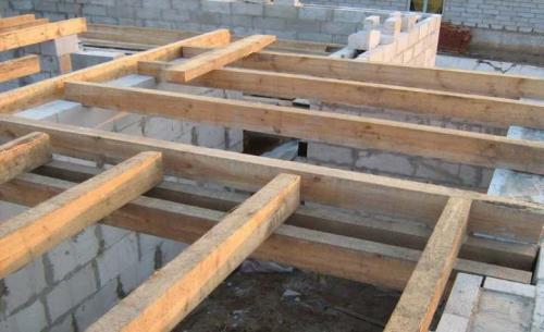 Деревянные межэтажные перекрытия в кирпичном доме. Типовая конструкция перекрытия на балочных опорах 04 Деревянные межэтажные перекрытия в кирпичном доме. Типовая конструкция перекрытия на балочных опорах 04