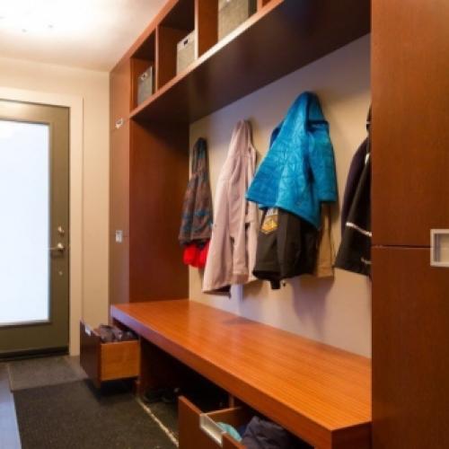 Ремонт в коридоре косметический. Бюджетный ремонт в прихожей [5 хитрых приемов] 22