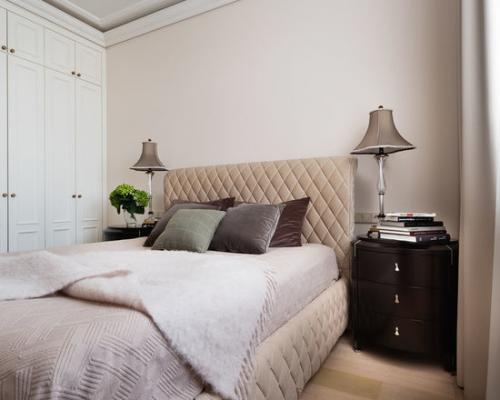 Спальня в нежных и теплых оттенках 06