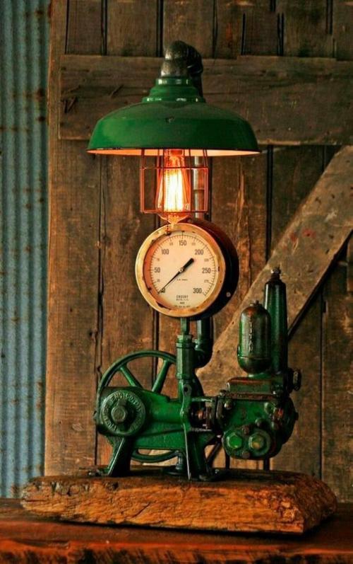 Потрясающие светильники из старых запчастей 04