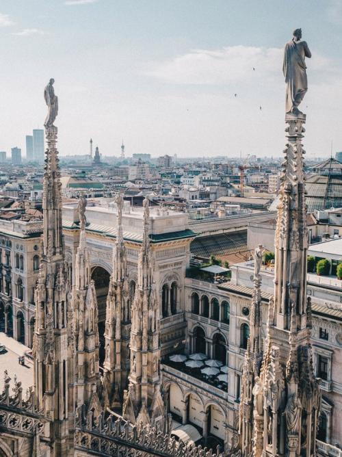 Милан, Италия 01