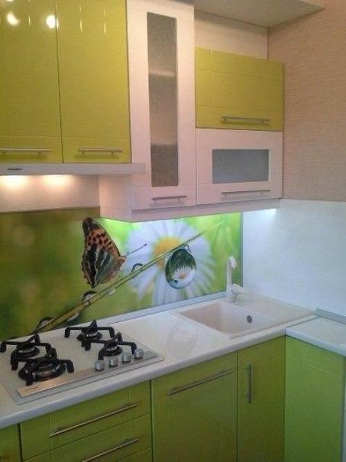 Небольшая кухня в хрущевке 05