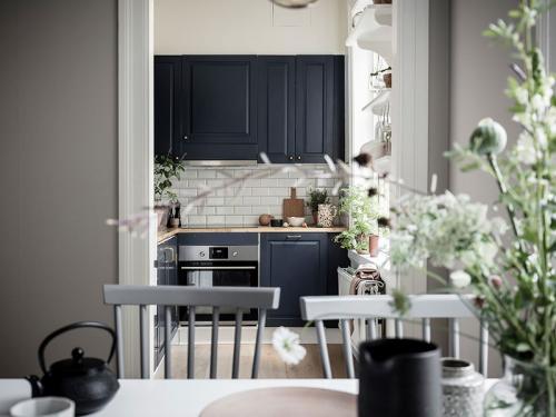 Теплый интерьер небольшой квартиры (41 кв. м.) 24