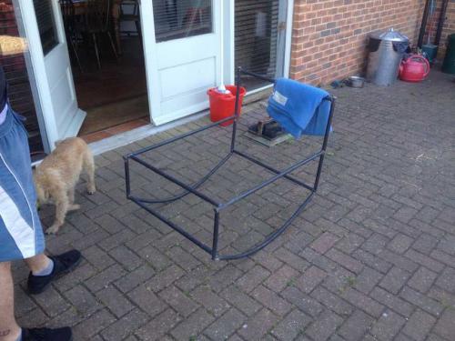 Кресло качалка из металла своими руками. Как из металла своими руками сделать кресло-качалку (размеры, чертежи, фото)