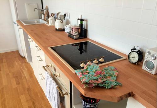 Столешница из бука. Сове.  Если есть возможность, выбирайте столешницу из 100%-ного дерева