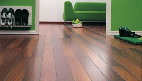 Чем мыть ламинат в домашних условиях. Мытьё ламината в доме – советы профессионалов