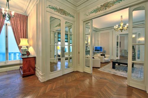 Нормандский стиль в интерьере. Особенности 11