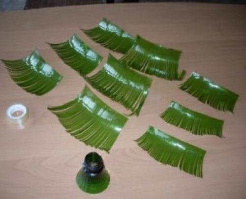 Елка в маленькой бутылочке. Новогодние елочки из пластиковых бутылок