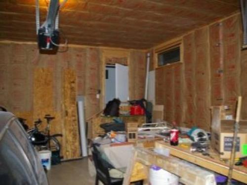 Обустройство рабочего места в гараже своими руками. Тонкости обустройства гаража 07