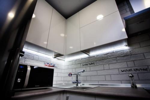 Фартук для кухни из дерева. Особенности деревянных фартуков 03