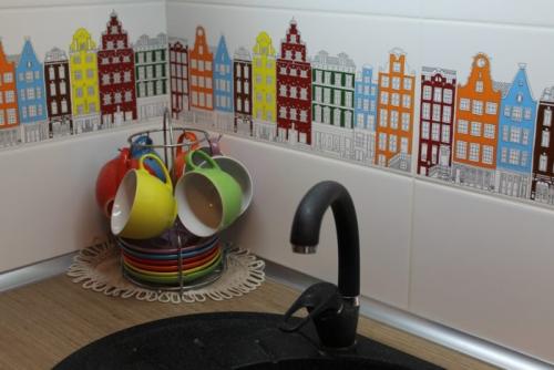 Фартук для кухни из дерева. Особенности деревянных фартуков 08