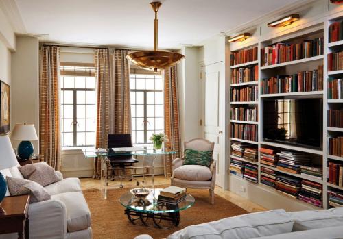 Телевизор в гостиной варианты оформления. Варианты оформления стены с телевизором