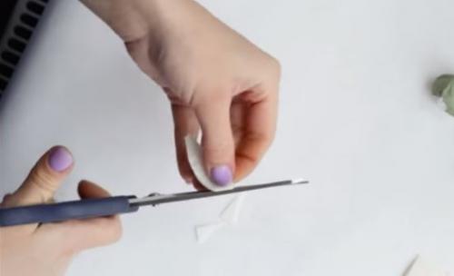 Цветы из гофрированной бумаги своими руками схемы. Цветы из гофрированной бумаги своими руками