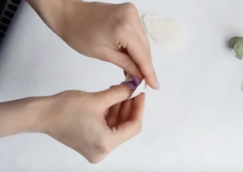 Цветы из гофрированной бумаги своими руками схемы. Цветы из гофрированной бумаги своими руками