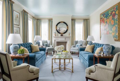 Советы дизайнера по интерьеру гостиной. Как сделать стильный интерьер в маленькой гостиной: советы и тонкости 01