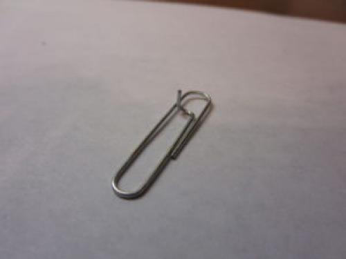 Как развесить картины на стене красиво. Как развесить картины в квартире: основные правила 21