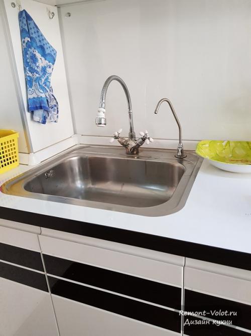 Дизайн кухни 12 кв м с газовым котлом. Черно-белая кухня 12,5 кв м с газовым котлом в новостройке. Чебоксары