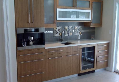 Кофеварка на кухне 08