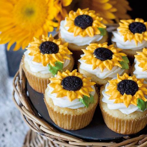 Разноцветный крем для капкейков. Крем для Капкейков, который держит форму