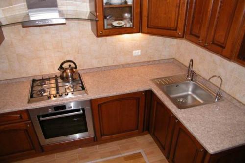 Варианты столешниц для кухни из мрамора. Цены на столешницы из гранита и мрамора