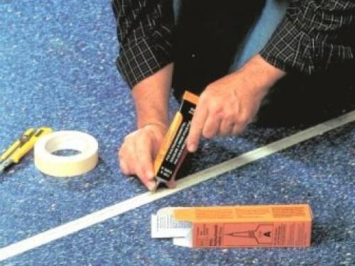 Как скрыть стыки линолеума. Как правильно замаскировать швы линолеума 14