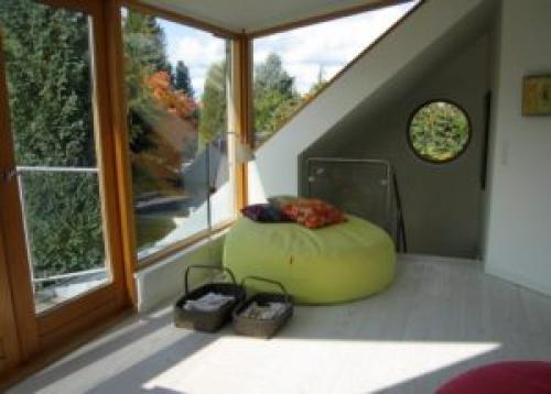 Кресло-мешок в интерьере гостинной. Особенности бескаркасных моделей