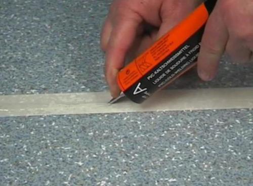 Как скрыть стыки линолеума. Как правильно замаскировать швы линолеума