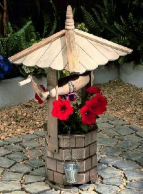 Декор из дерева для сада. Поделки для сада своими руками (фото)