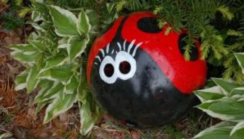 Декор из дерева для сада. Поделки для сада своими руками (фото)