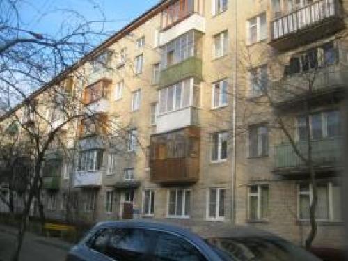 Примеры перепланировки двухкомнатной квартиры. Примеры перепланировкы двушки в «хрущёвке» 13 Примеры перепланировки двухкомнатной квартиры. Примеры перепланировкы двушки в «хрущёвке» 13