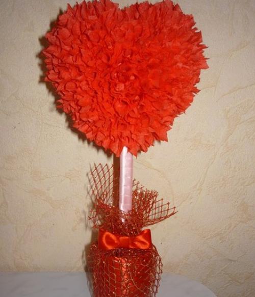 Как сделать топиарий в домашних условиях. Сердце из подручных материалов в домашних условиях ко Дню влюбленных (14 февраля)