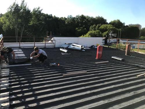 Ремонт кровли из сэндвич панелей. В чем сложность ремонта кровли из сэндвич панелей