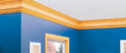 На что приклеить потолочный плинтус. Как приклеить потолочный плинтус 03