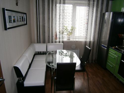 Стол кухонный описание. Форма кухонного стола