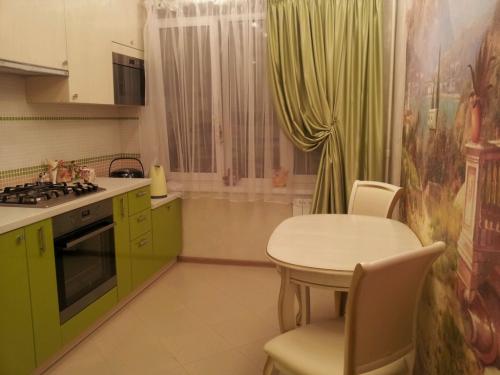 Стол кухонный описание. Форма кухонного стола