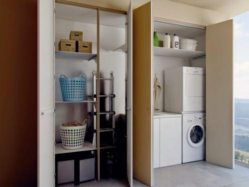 Как сэкономить место в шкафу. Лайфхак: как сэкономить место в шкафу 16 Как сэкономить место в шкафу. Лайфхак: как сэкономить место в шкафу 16